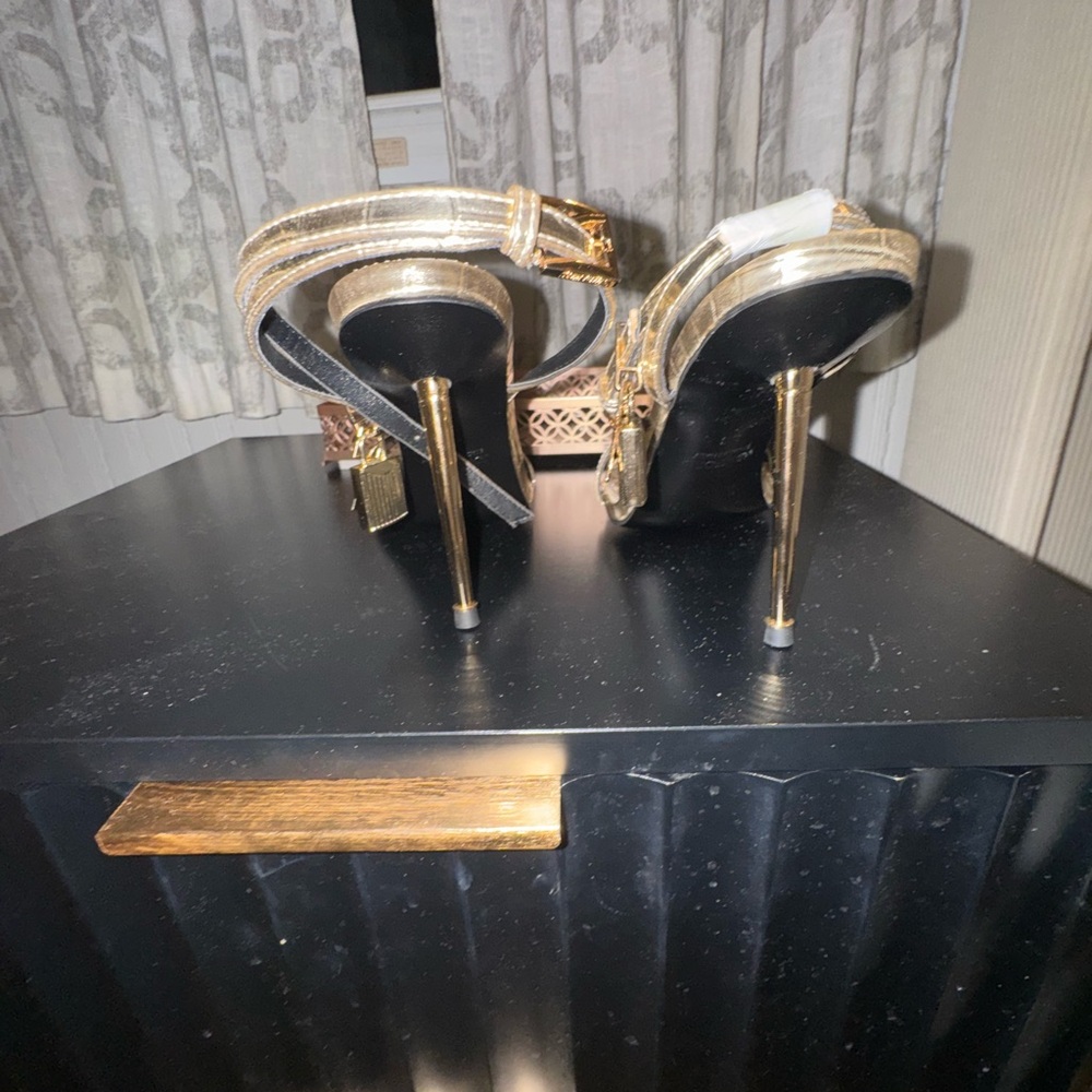 ⭐️NEW Tom ford Luxury inspiration
dust bag only - Picture 13 of 15